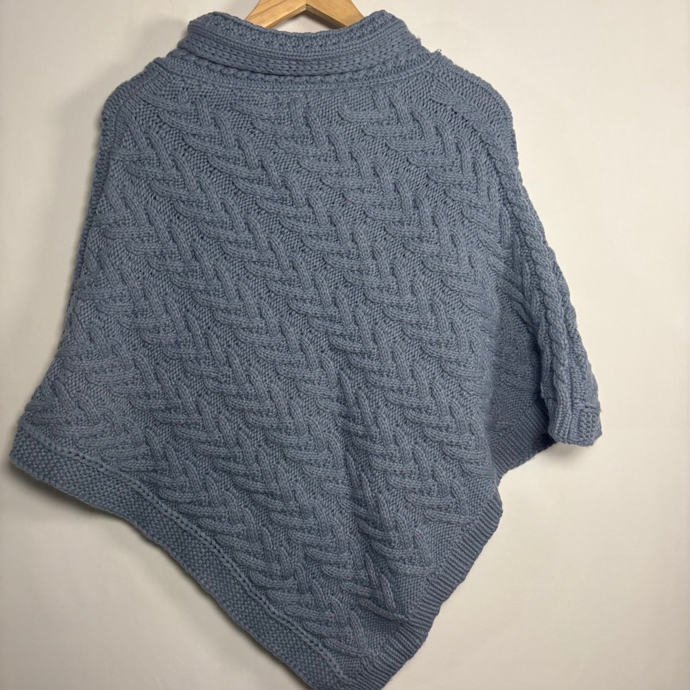 Aran Traditions Women Blue Cable Knit Button Cowl Neck Poncho Cape One Size - Picture 2 of 7